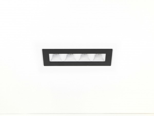 EXTERUS Dotline S4 BW IN 830 phase dim